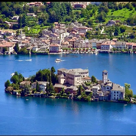 La Ca' Tra I Laghi Apartment *