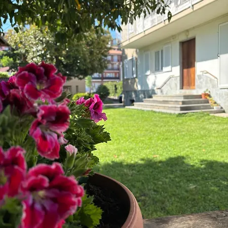 La Ca' Tra I Laghi Apartment *